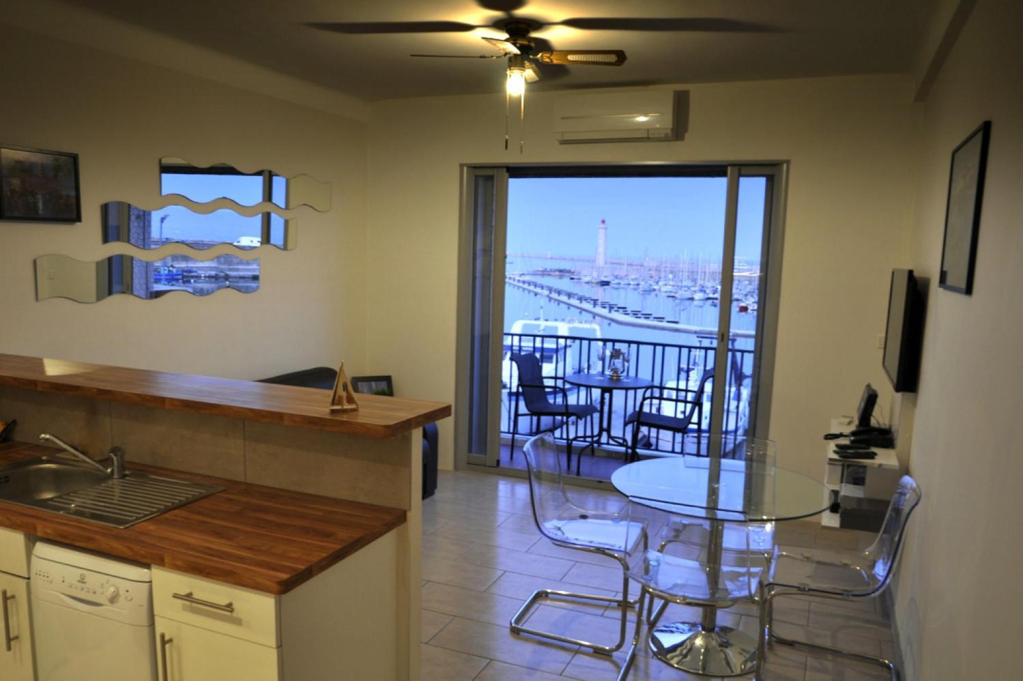 "Luigi" Balcon Sur La Mer Et Le Port De Sete Exterior photo